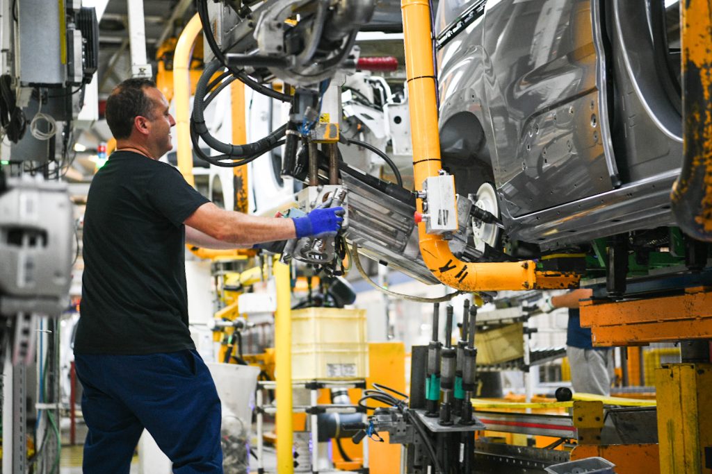  Stellantis Mangualde já produziu mais de 71 mil carros este ano - Jornal do Centro