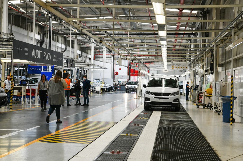  Furgões produzidos em Mangualde são os mais vendidos em Portugal - Jornal do Centro
