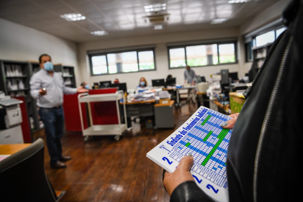  Oficiais de justiça “esquecidos” queixam-se da falta de recursos humanos e condições de trabalho