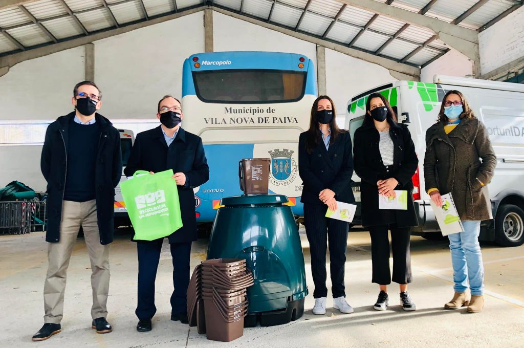  Planalto Beirão entrega 400 compostores para ajudar o ambiente - Jornal do Centro