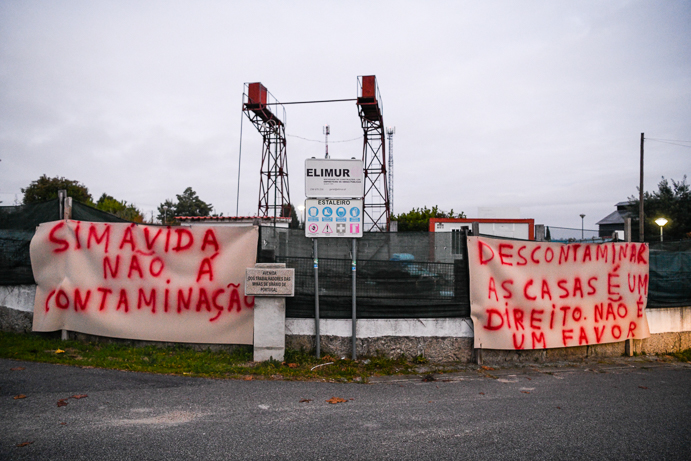  Ex-mineiros da Urgeiriça apresentam queixa-crime contra o Estado - Jornal do Centro