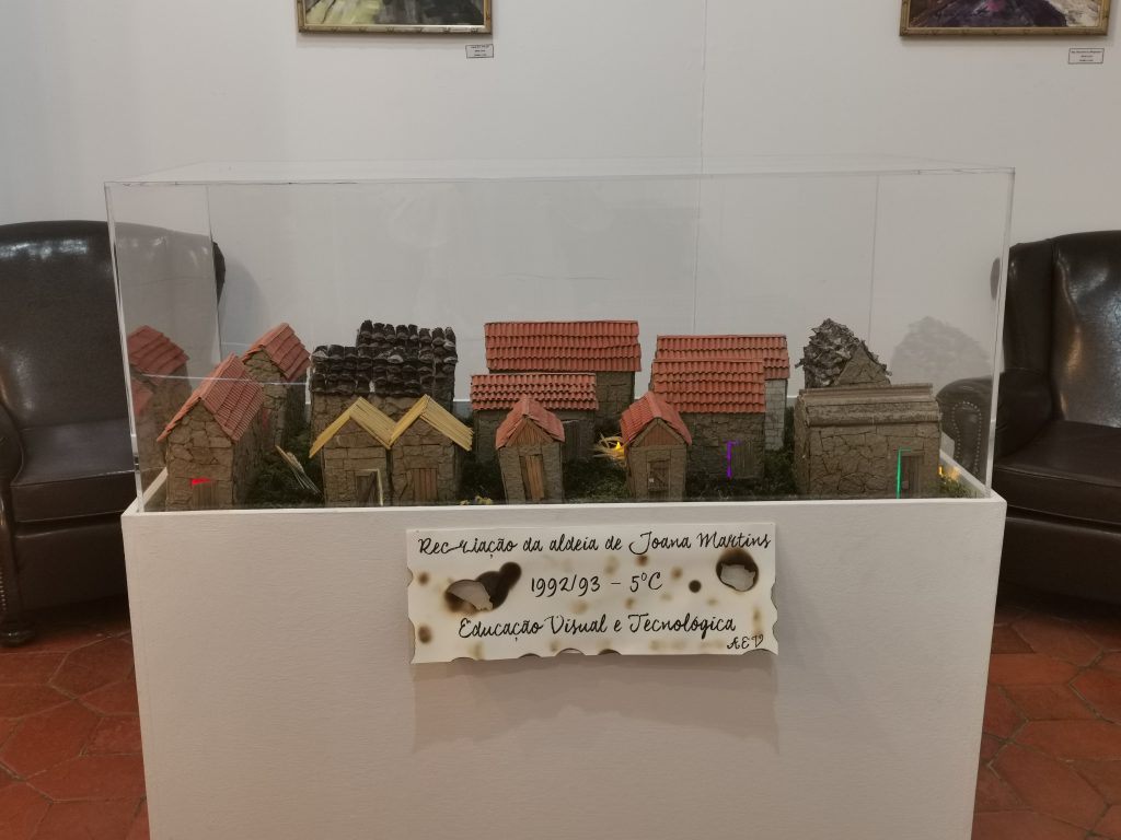  Réplica de aldeia de Vouzela feita há 30 anos em exposição - Jornal do Centro