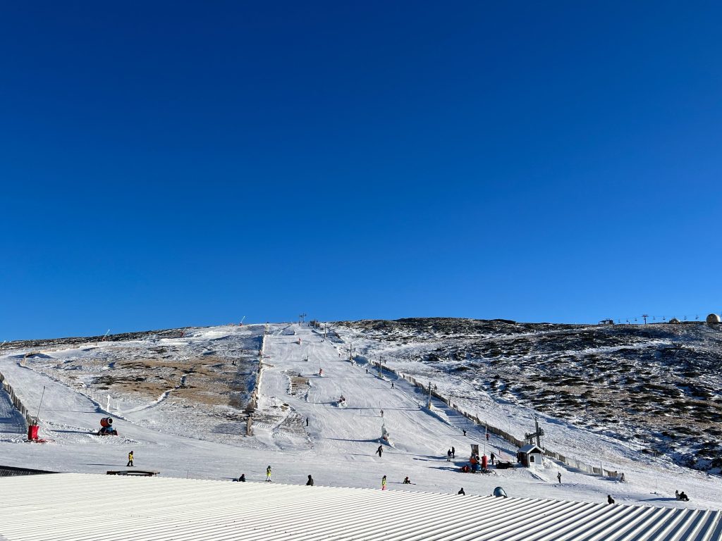  Reabertos troços 1 e 2 do maciço central da Serra da Estrela - Jornal do Centro
