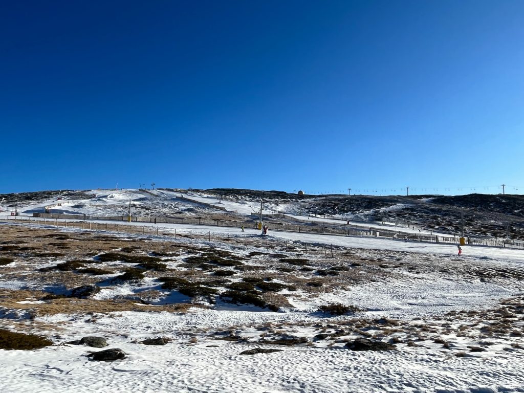  Estradas na Serra da Estrela reabertas esta manhã ao trânsito - Jornal do Centro