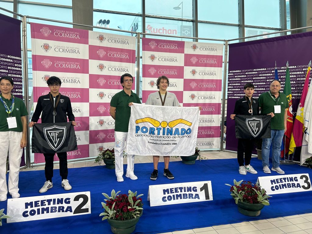  Nadadores do Académico de Viseu ganham prata e bronze em Coimbra - Jornal do Centro