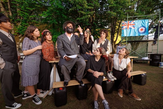  CEM Palcos conta a história da Base Aérea das Lajes com música, dança, fantoches e marionetas - Jornal do Centro