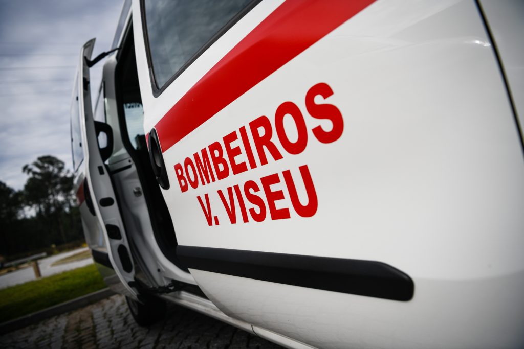  Susto com incêndio numa chaminé em Marzovelos - Jornal do Centro