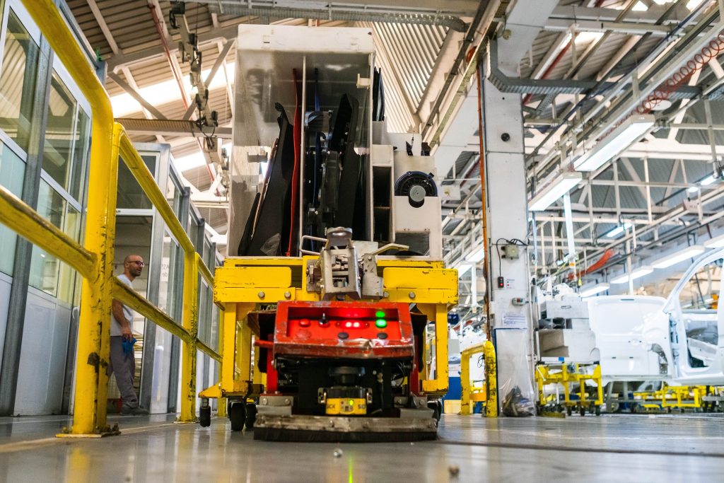  Comércio e industria lideram PME Excelência - Jornal do Centro