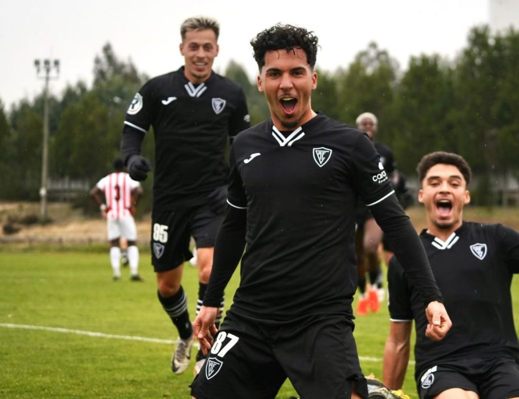  Académico de Viseu empata com o Leixões na Taça Revelação - Jornal do Centro