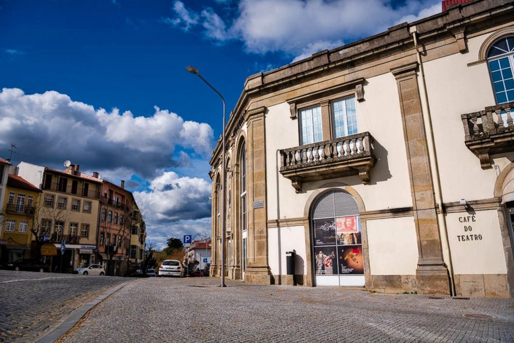  Quatro estreias entre as 45 atividades da nova temporada do Teatro Viriato - Jornal do Centro