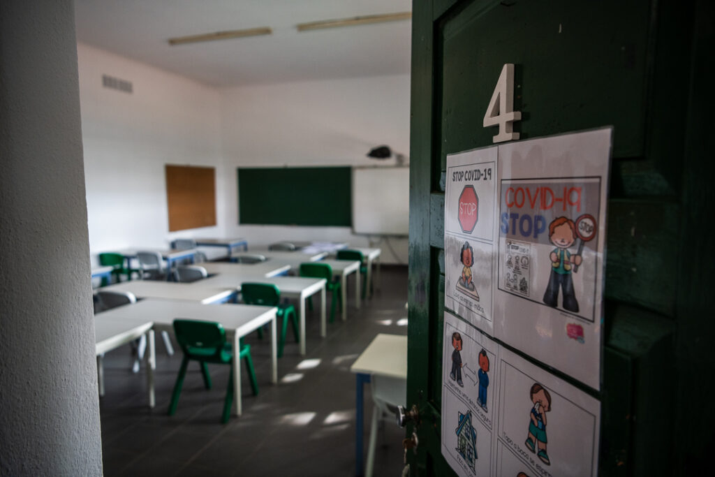  Três funcionárias foram despedidas das escolas em Viseu, denuncia sindicato - Jornal do Centro