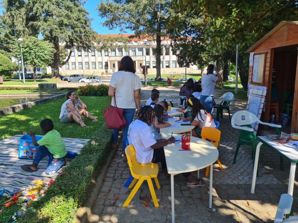  Sátão com biblioteca ao ar livre durante o verão - Jornal do Centro