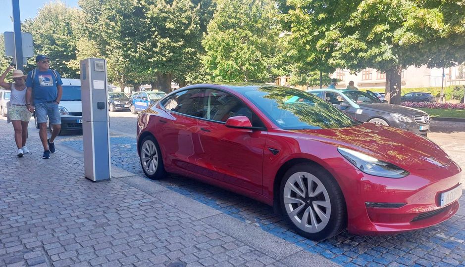  Lamego reforça postos de carregamento de carros elétricos - Jornal do Centro