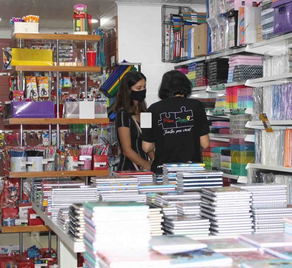  Atraso no pagamento dos vouchers complica finanças das livrarias - Jornal do Centro