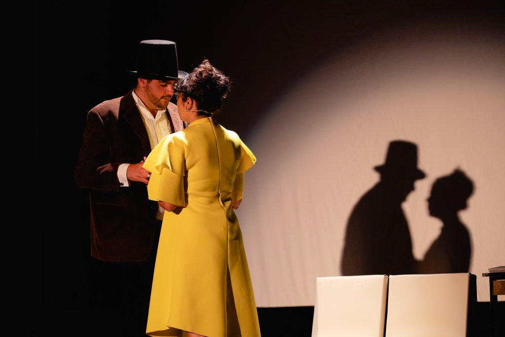  Ana Arrebentinha, teatro e música no auditório municipal de Moimenta da Beira - Jornal do Centro