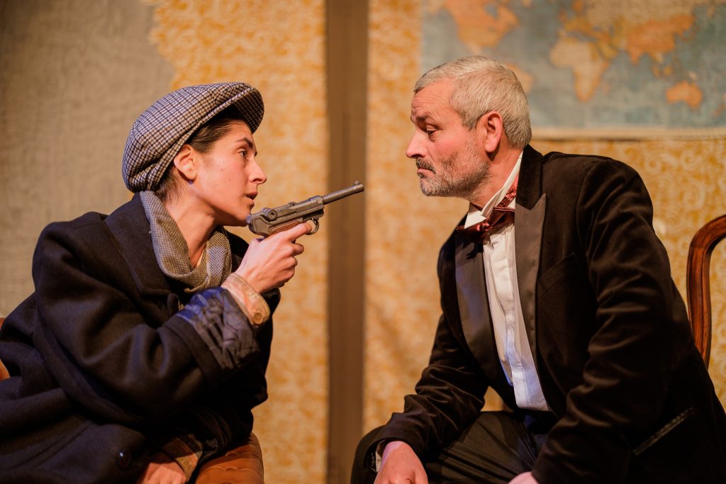  Um assalto a ricos numa aldeia marcada pela pobreza em peça este sábado - Jornal do Centro