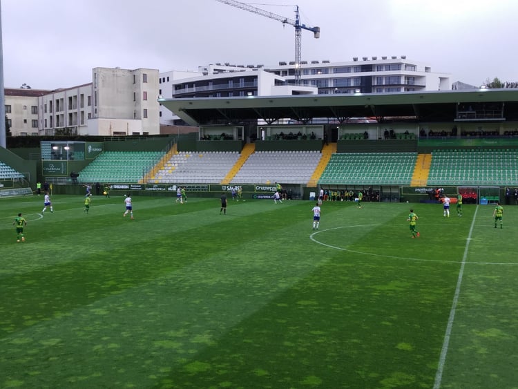  CD Tondela perdeu na receção ao FC Porto - Jornal do Centro