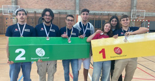  Jovens de Carregal do Sal sagram-se campeãs de badminton - Jornal do Centro