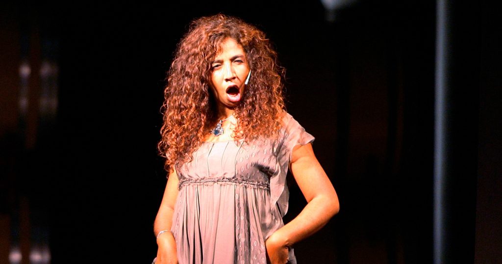  Atriz uruguaiana conta histórias na Biblioteca de Viseu - Jornal do Centro