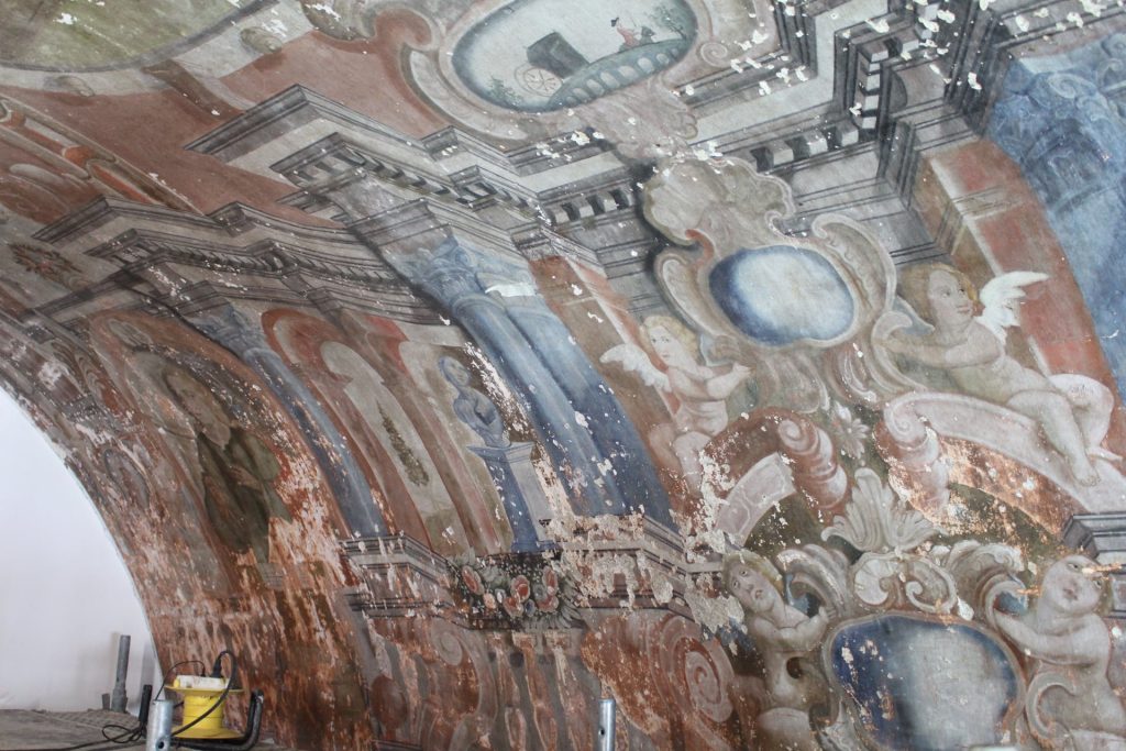  Capela de Santa Comba Dão alvo de trabalhos de restauro e limpeza - Jornal do Centro