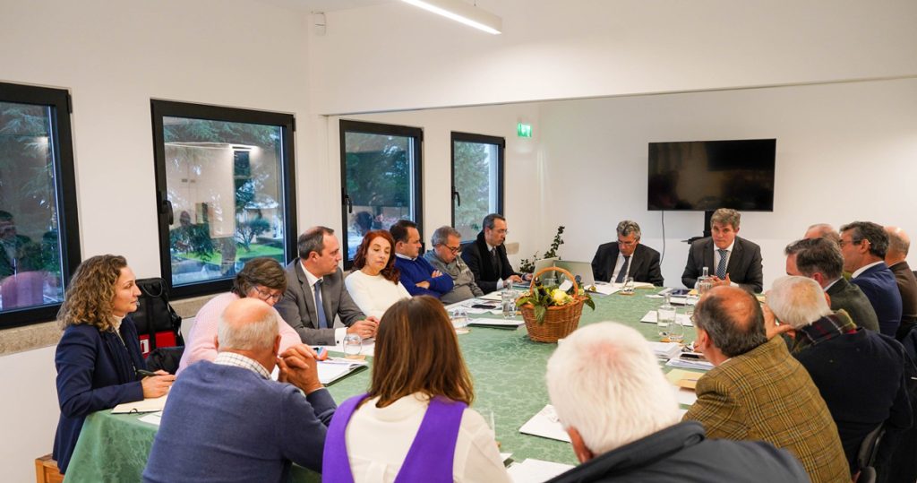 Futuro da maçã discutido em Moimenta da Beira - Jornal do Centro
