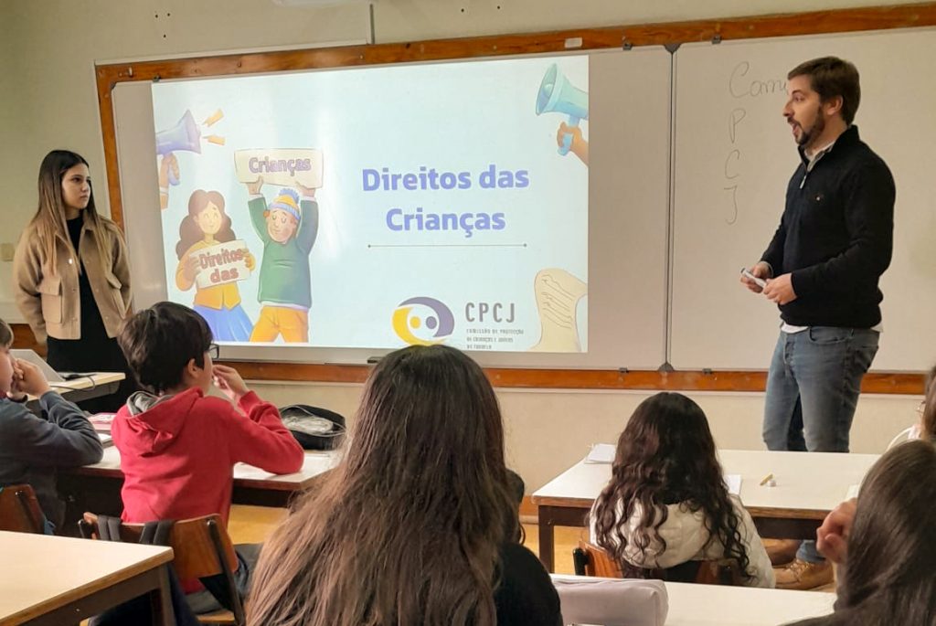 Alunos do Caramulo aprendem sobre os direitos das crianças