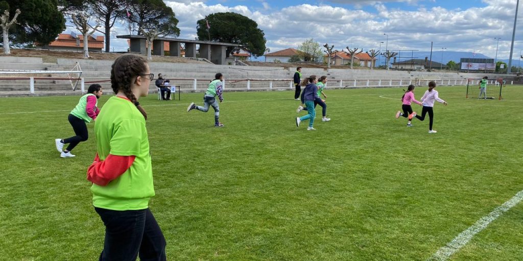  Alunos de Nelas vão jogar andebol num Torneio Interturmas - Jornal do Centro