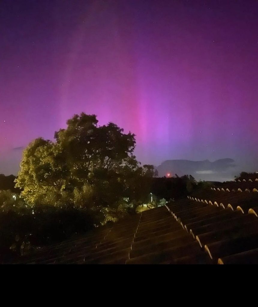  Aurora boreal visível em Viseu - Jornal do Centro