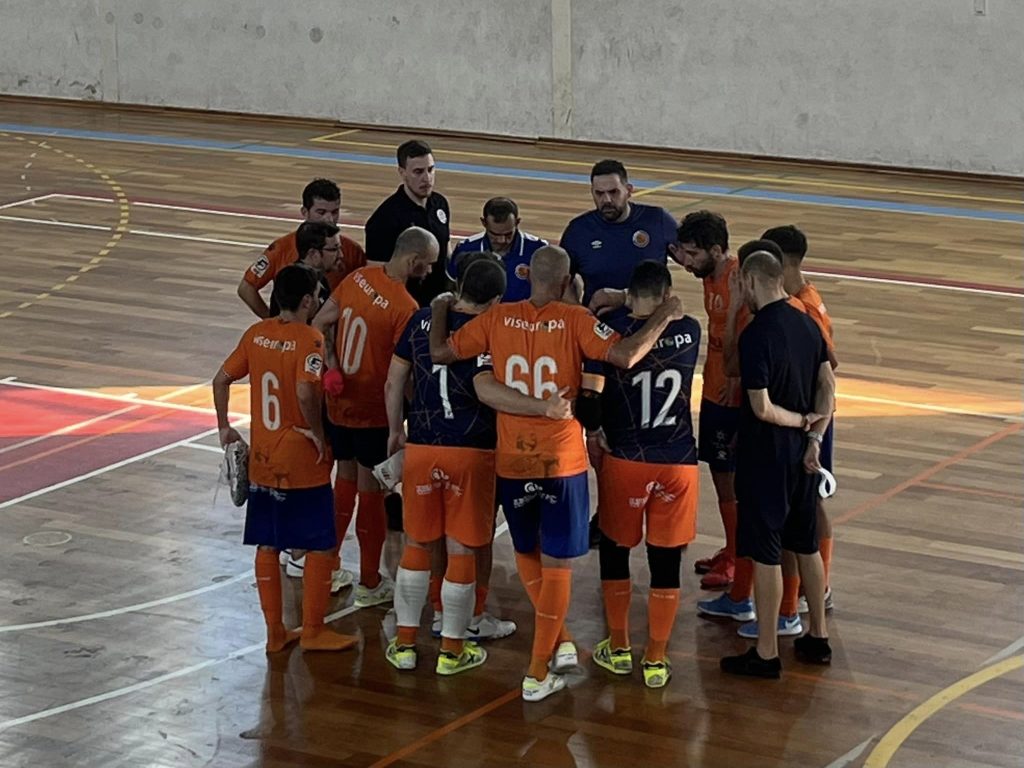  Viseu 2001 não quer árbitros de Viseu nos jogos, Núcleo diz que crítica é ”inadmissível” - Jornal do Centro