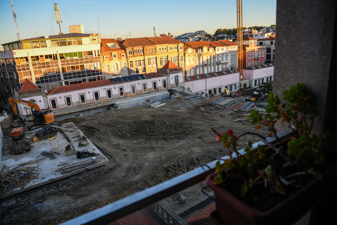  Nuvem de pó e martelos pneumáticos, o novo cenário do Mercado 2 de Maio - Jornal do Centro