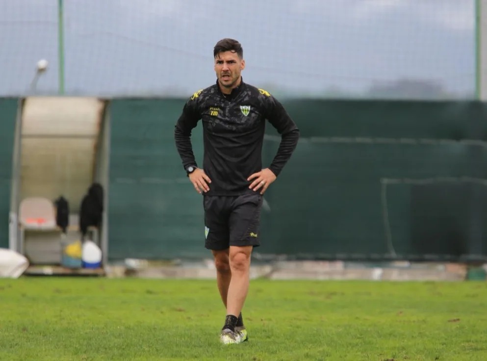  CD Tondela recebe o Santa Clara com olhos postos no topo da Segunda Liga - Jornal do Centro