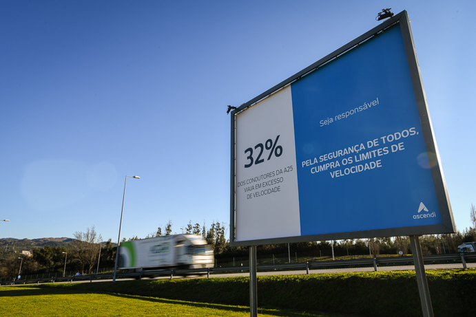  A25 é uma das autoestradas onde se ultrapassa o limite de velocidade - Jornal do Centro