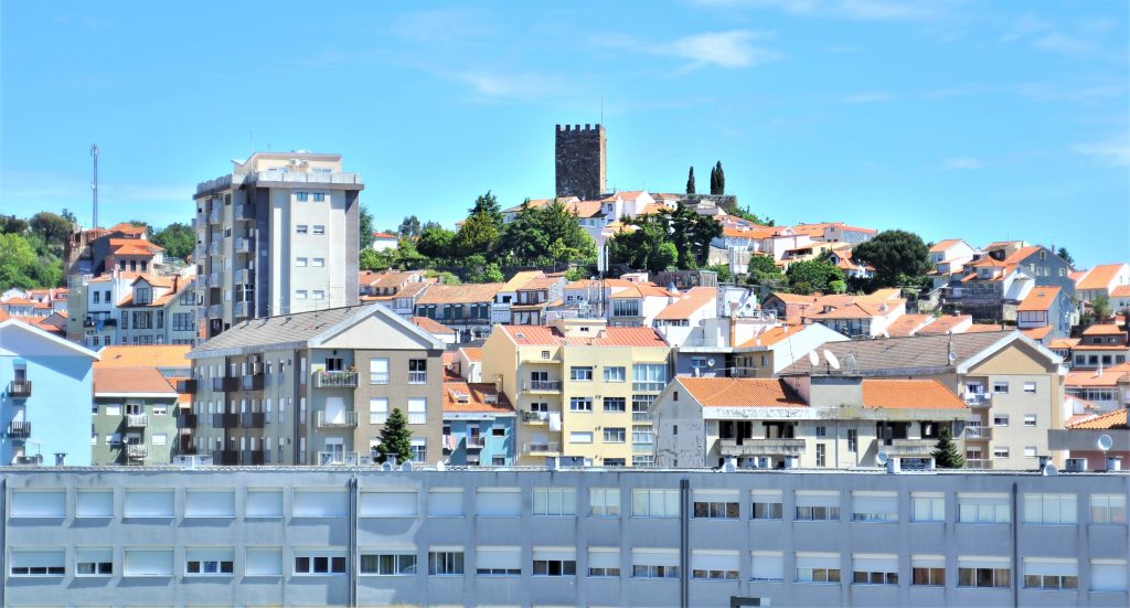  Lamego: mais de 300 pessoas carenciadas apoiadas com cabazes - Jornal do Centro