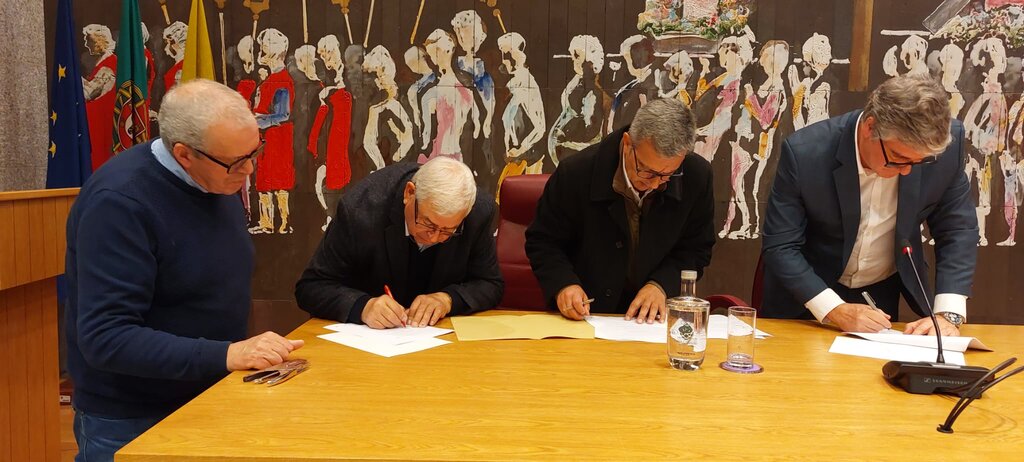  Bombeiros do concelho de Carregal do Sal com novas equipas de intervenção permanente - Jornal do Centro