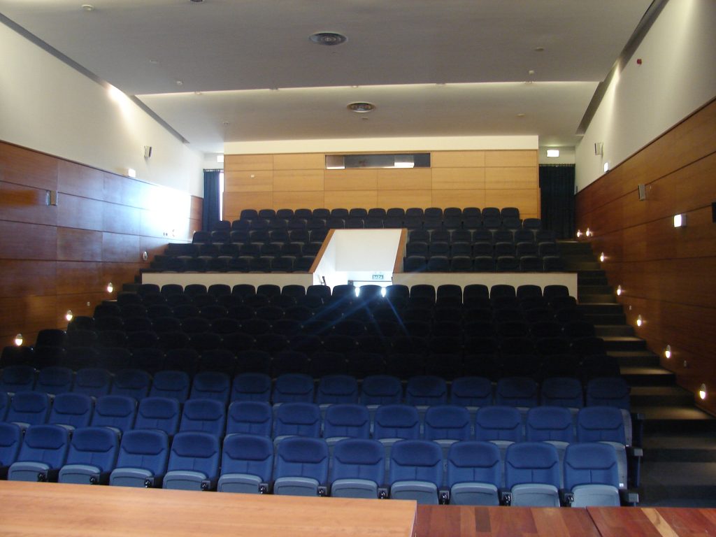  Receitas do cinema revertem para corporações de bombeiros de Castro Daire - Jornal do Centro