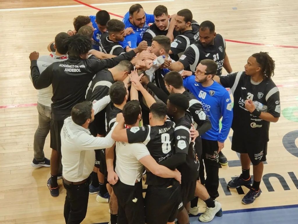  Andebol: Académico de Viseu vence e joga ‘final’ com o Avanca este sábado - Jornal do Centro