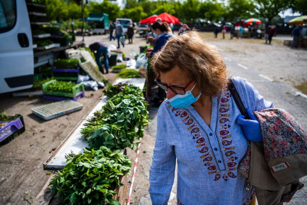  Feira Semanal de Viseu vai “desconfinar” até maio - Jornal do Centro