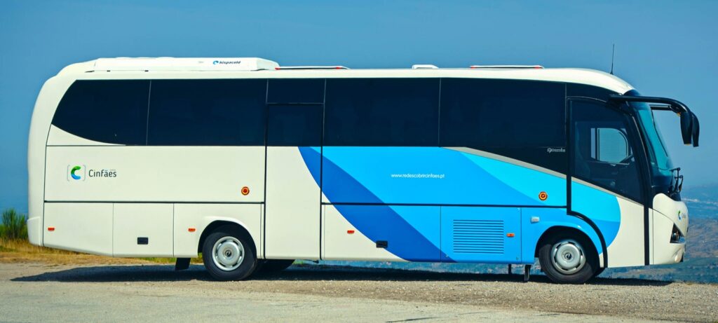  Cinfães vai transportar estudantes e pessoas que não conseguem chegar ao concelho de autocarro - Jornal do Centro