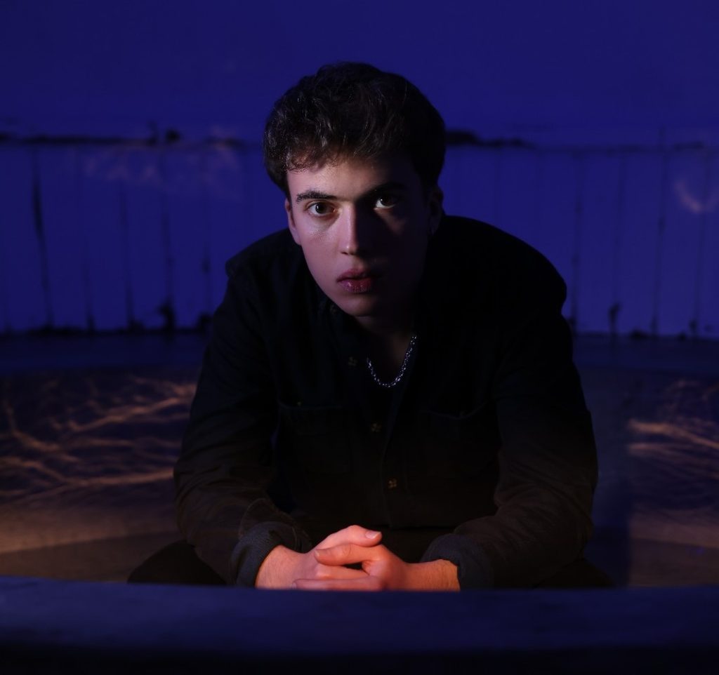  Cantor e compositor de Tarouca lança single de estreia ‘WATER’ - Jornal do Centro