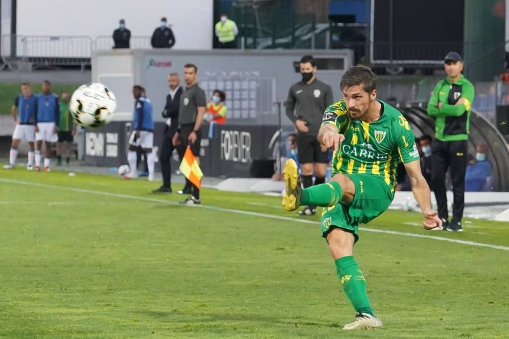  Filipe Ferreira de saída do CD Tondela para rumar ao Boavista - Jornal do Centro