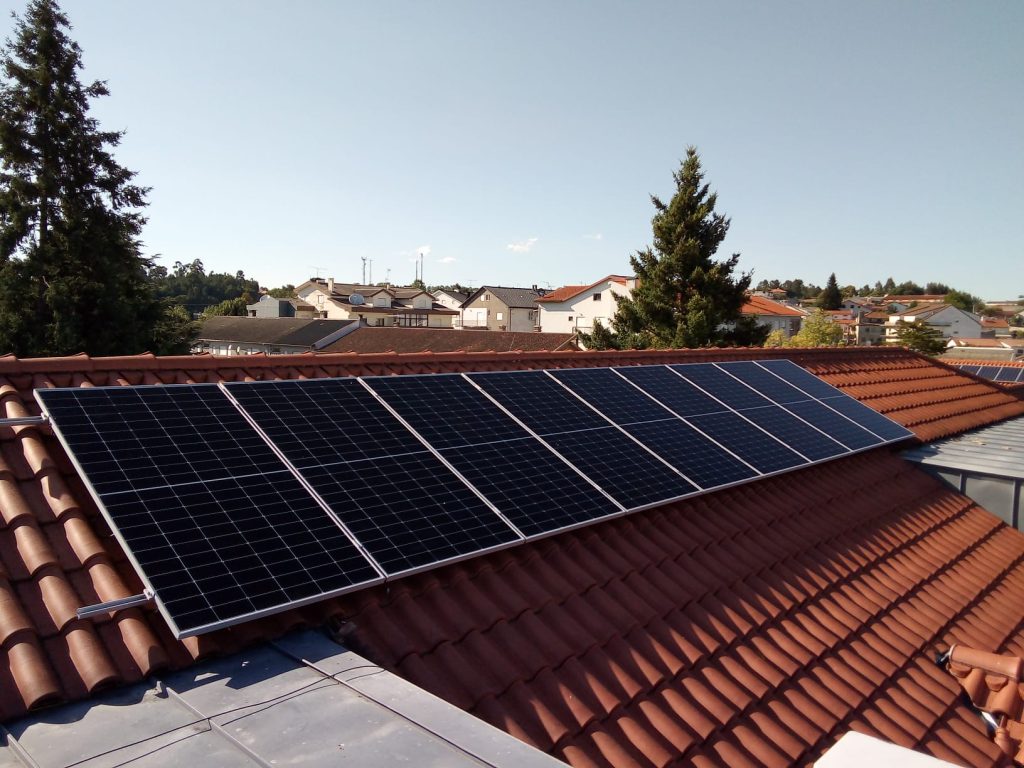  Sátão quer poupar energia com instalação de painéis fotovoltaicos - Jornal do Centro