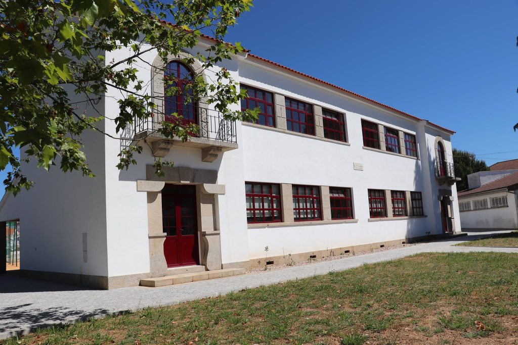  Museu de emigração pronto em Vila Nova de Paiva - Jornal do Centro