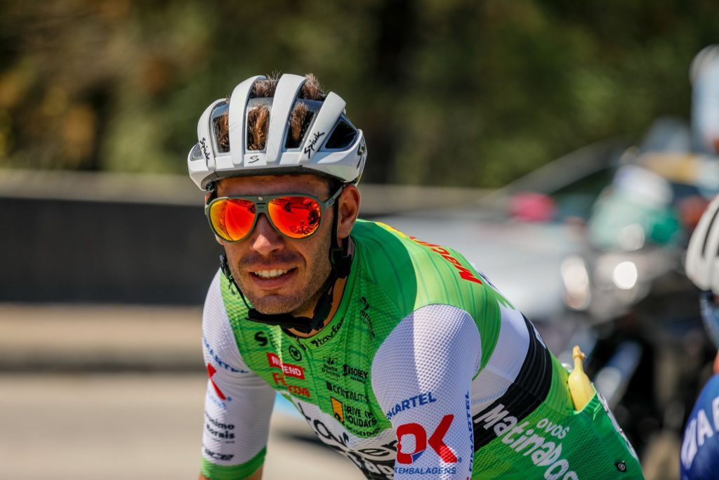  Volta a Portugal. Equipa de Mortágua mantém um ciclista nos 10 primeiros da Geral - Jornal do Centro