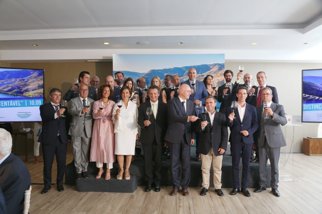  Douro premiado pela candidatura a Cidade Europeia do Vinho - Jornal do Centro