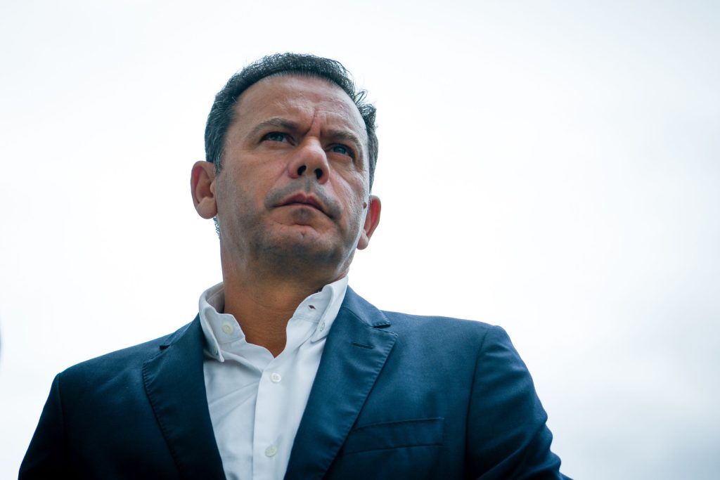  Luís Montenegro lamenta que IC35 continue no papel - Jornal do Centro