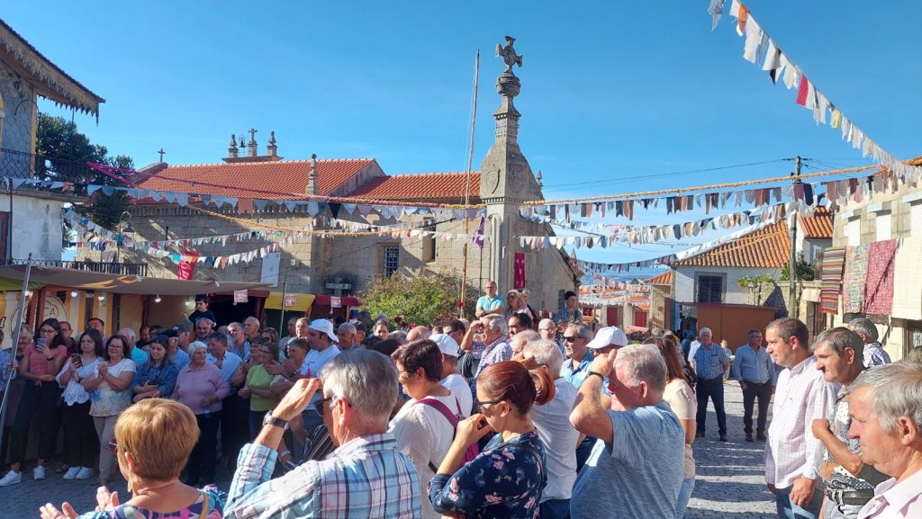  Aldeia vinhateira celebra as vindimas no concelho de Tabuaço - Jornal do Centro
