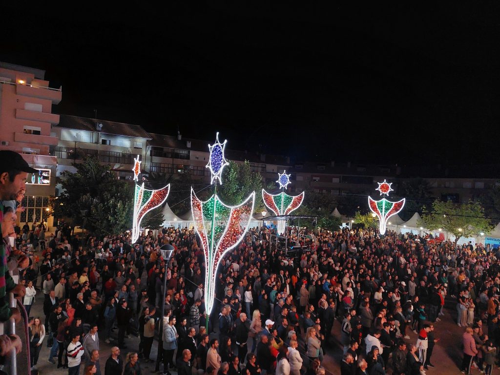  Festas de São Miguel com Zé Amaro, Teresinha Landeiro e Projeto Alma em Tarouca - Jornal do Centro