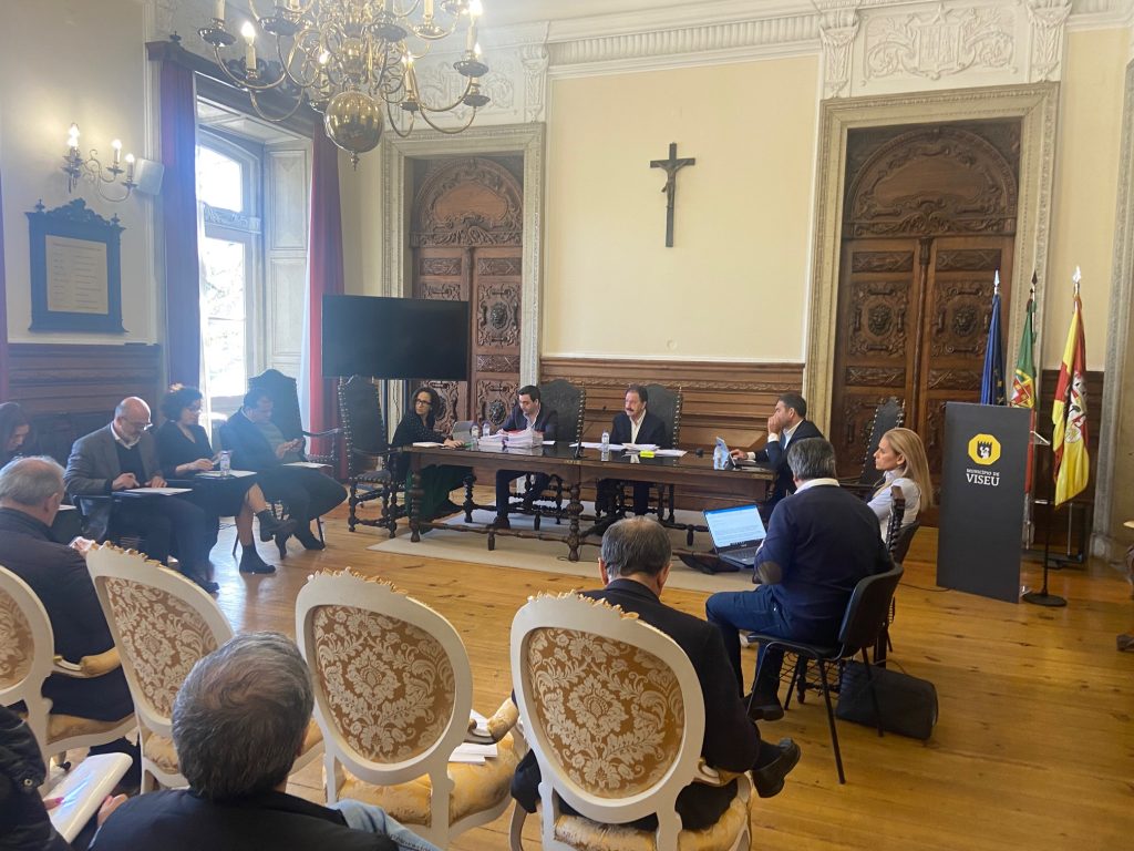  Viseu: Vereadores do PS pedem esclarecimentos e medidas para evitar burlas na autarquia - Jornal do Centro