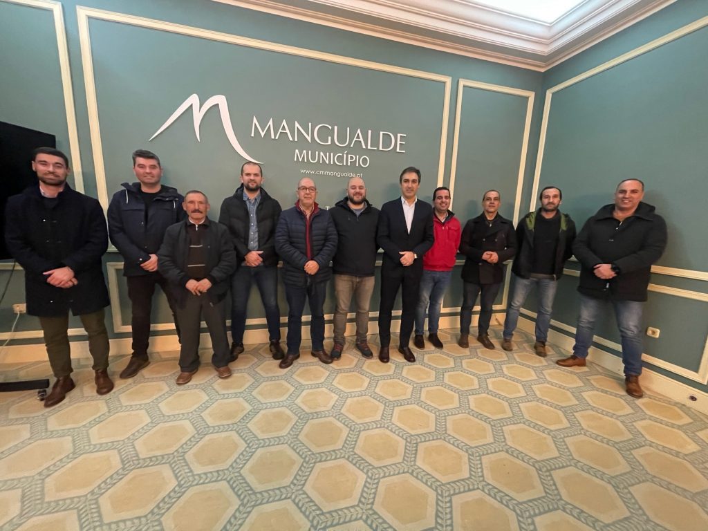  Autarquia de Mangualde apoia freguesias com 700 mil euros - Jornal do Centro