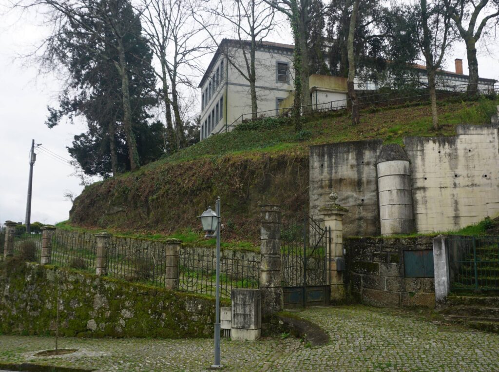  Colégio São Tomás de Aquino vai transformar-se em escola de termalismo - Jornal do Centro